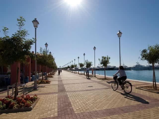Family Apt With Garden Next To The Sea أثينا المظهر الخارجي الصورة